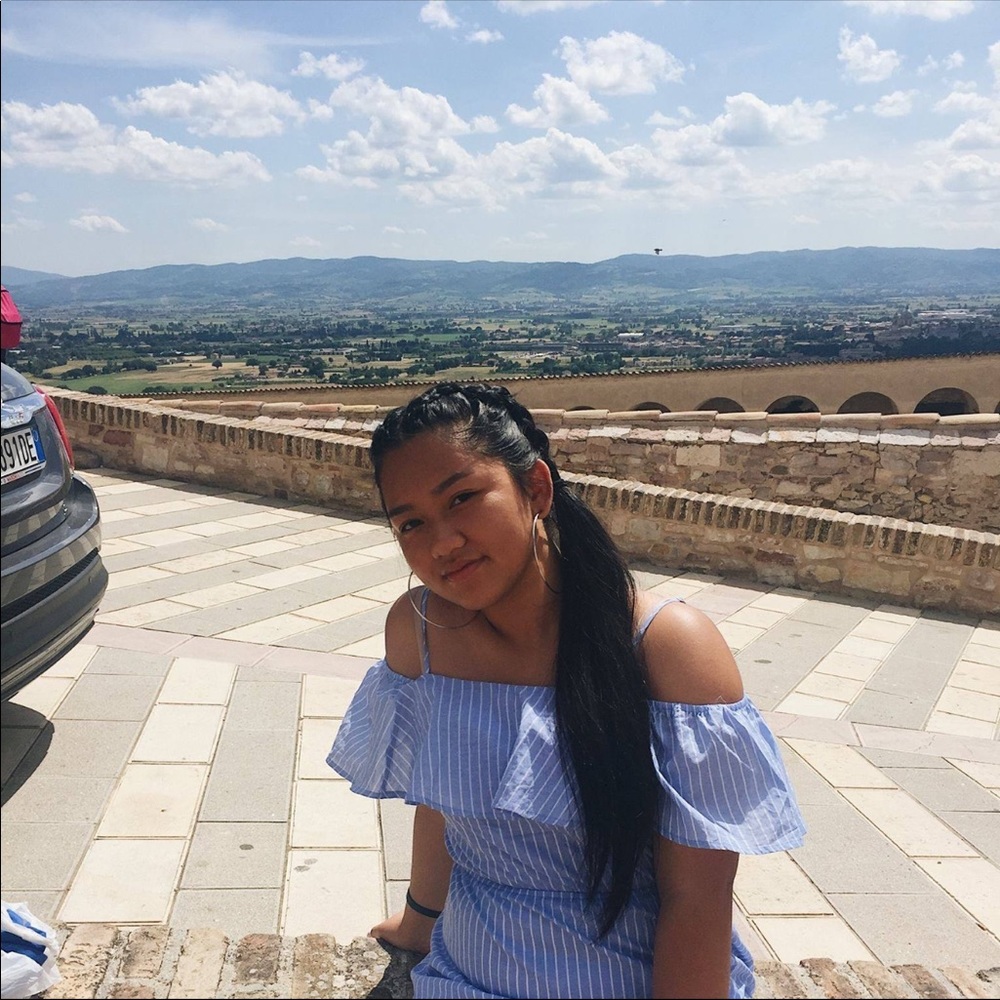 Meet your Posher, Demi